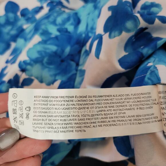 MinkPink Size XS	Blueberry Bloom Ivory and Blue Floral Print Romper Pleated - Picture 10 of 12